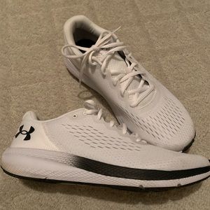 Under Armour Mens 11.5 Charged Athletic Shoes